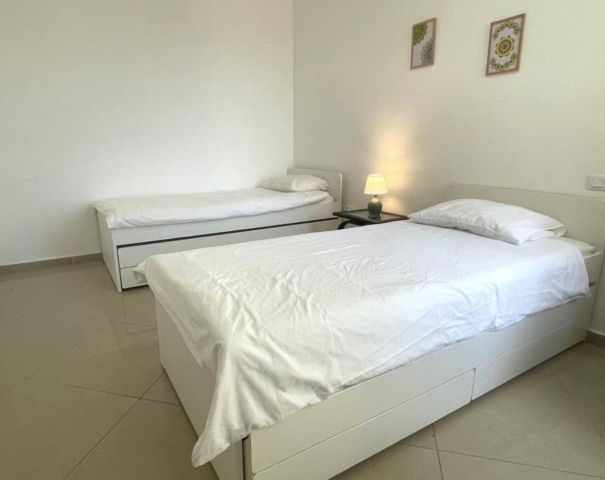 Sunny 3Br Apartment Golf Residence 엘라트 외부 사진